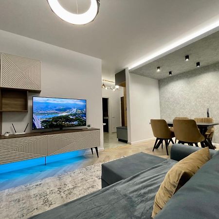 Lakeside Aparthotel Cluj Napoca Bagian luar foto